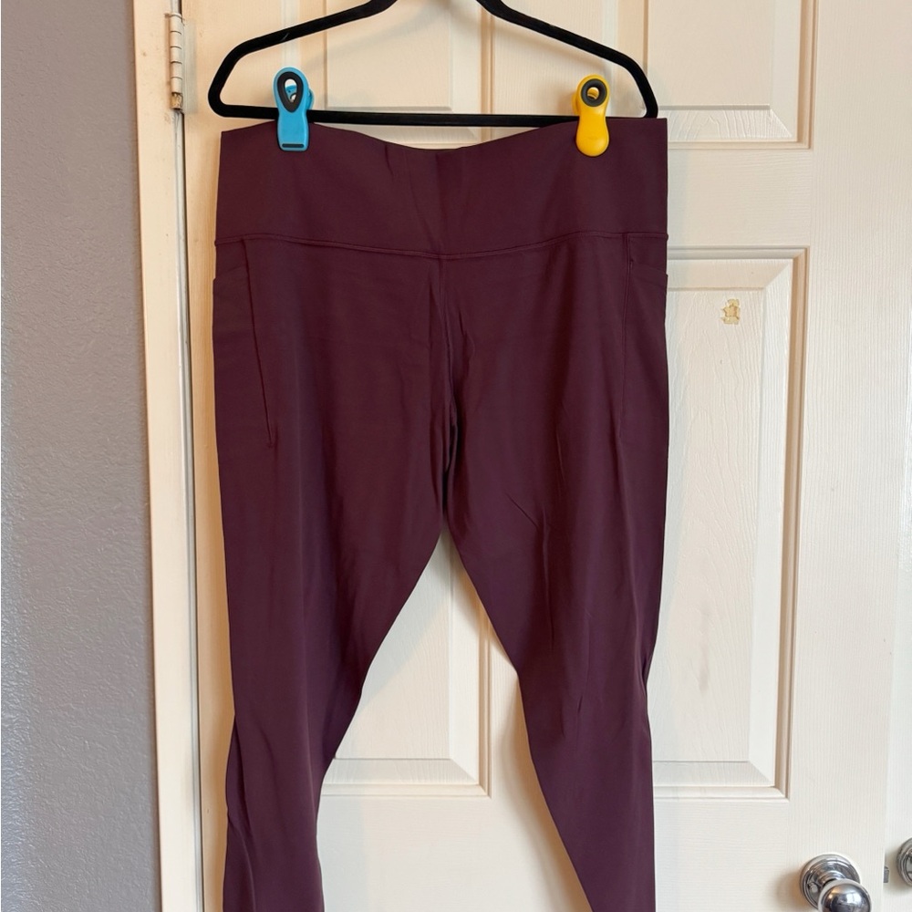 Athleta Salutation Stash Pocket Tight Purple 2x